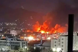 atentat sinucigas in apropierea unei sectii de politie cel putin noua morti si 20 de raniti in pakistan 6a6faed8e1272