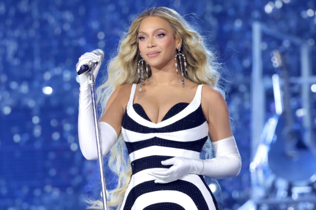 beyonce omagiu pentru dolly parton iti sunt recunoscatoare pentru arta ta pentru inima ta pentru generozitatea ta pentru umorul tau pentru spiritul tau antreprenorial 6a8eb11d0eeac