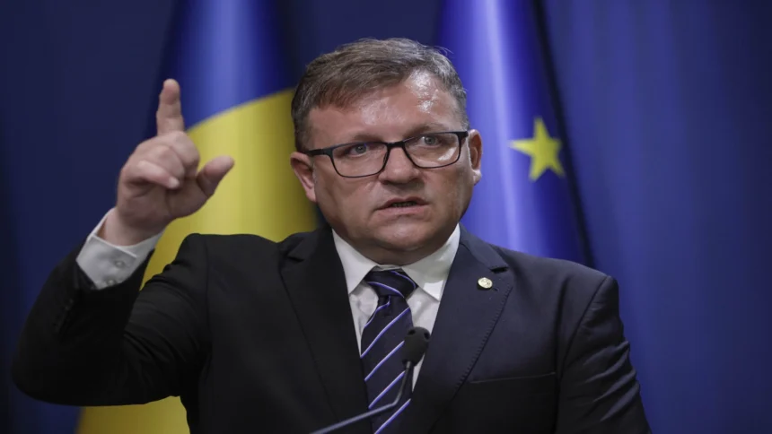 budai ataca metoda bolojan cu doi angajati din trei unde il trimiteti pe al treilea s au pierdut 63 000 de locuri de munca 6a8bfa017364b