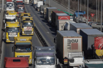 carburantii se ieftinesc la acciza dar nu si la pompa transportatorii cer parlamentului sa taie din adaosul fara plafon 6a847153a2aef