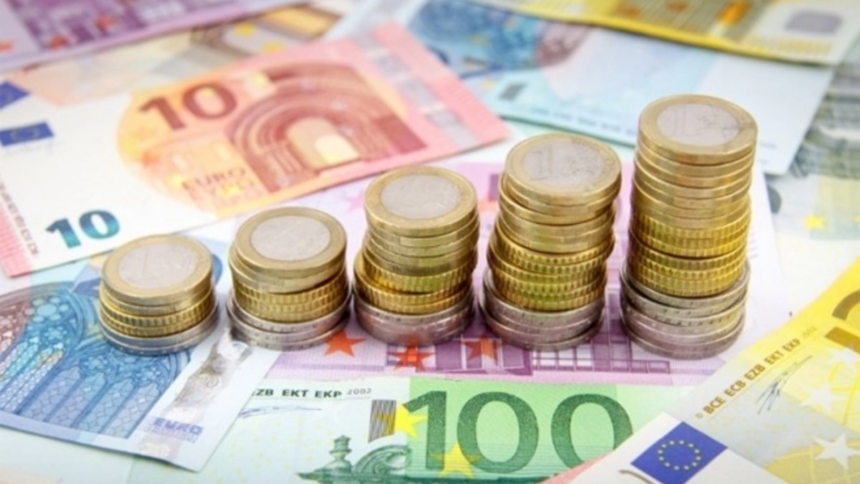 datoria externa a romaniei urca puternic a trecut de 232 de miliarde de euro investitiile straine s au prabusit in prima jumatate a anului 6a7fd091b4ffe