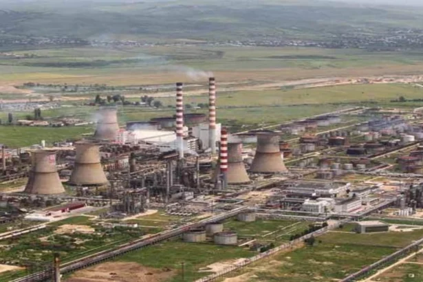 decizie majora pe piata carburantilor petrotel lukoil intra in insolventa si pregateste schimbarea proprietarului 6a8c1e9c6f9b0