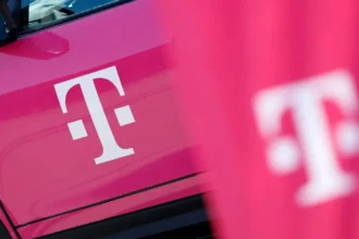 deutsche telekom cumpara fiberhost si inea din polonia pentru un miliard de euro 6a8539b83f406