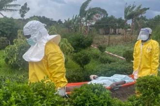 epidemia de ebola s a extins in cea de a sasea provincie din rd congo bilantul depaseste 2 000 de morti 6a7e051cf39f3