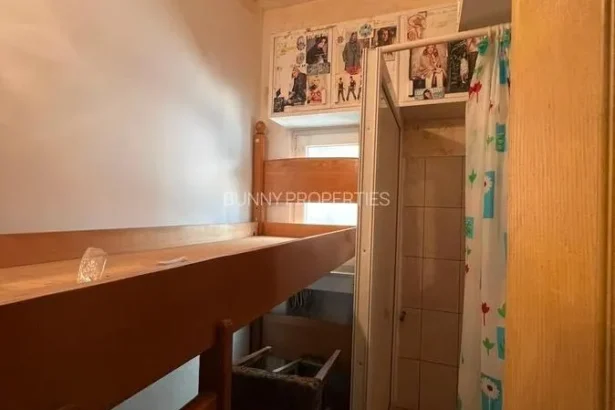foto cum arata garsoniera de 359 metri patrati din capitala cea mai mica locuinta scoasa la vanzare in romania pe o platforma imobiliara 6a7854c885a8b