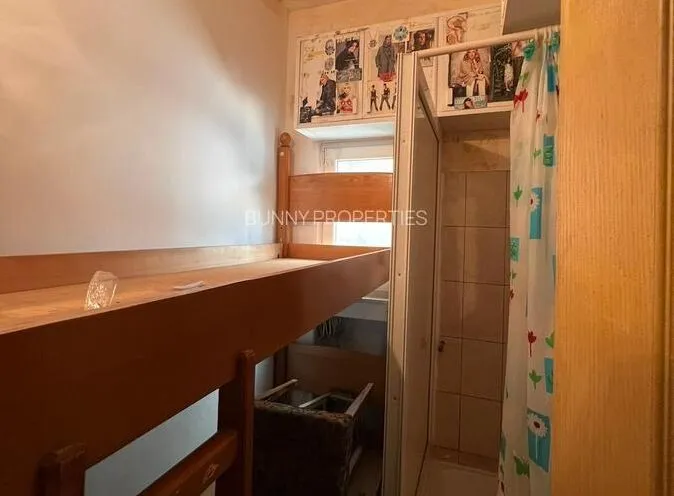 foto cum arata garsoniera de 359 metri patrati din capitala cea mai mica locuinta scoasa la vanzare in romania pe o platforma imobiliara 6a7854c885a8b