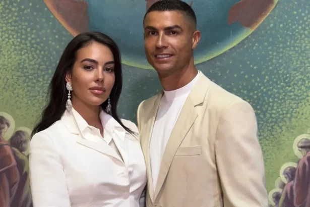 foto video au aparut primele imagini de la nunta lui cristiano ronaldo cu georgina rodriguez bruneta a purtat bijuterii in valoare de 75 de milioane de dolari 6a842c67ea32e