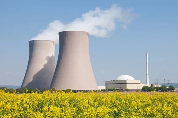 franta inchide tot mai multe reactoare nucleare peste 20 din capacitate indisponibila 6a7ce73da3431