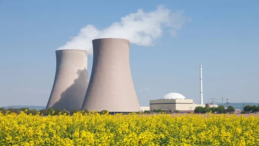 franta inchide tot mai multe reactoare nucleare peste 20 din capacitate indisponibila 6a7ce73da3431