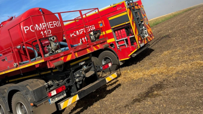 incendiu violent la mai multe constructii improvizate flacarile au cuprins si un garaj in care se afla o masina 6a8bf118cb3bf