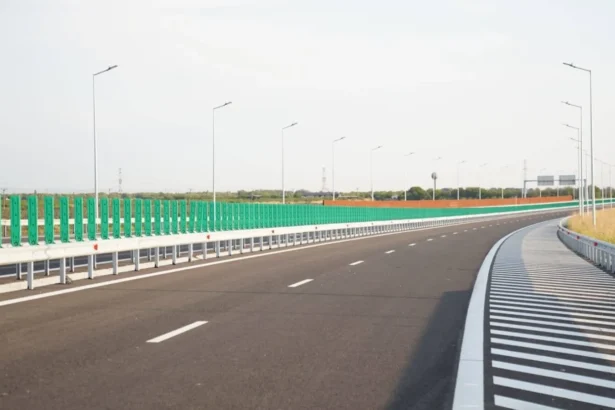 incep sa se vada primele efecte ale constructiei de mari autostrazi in tara noastra romania cu doua viteze aproape ca nu mai exista si se reduc accelerat decalajele economice 6a8bd4b95392c