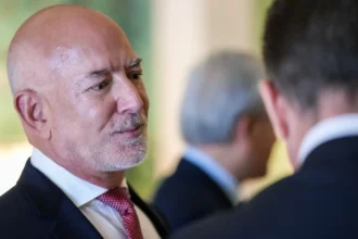 jeff bezos fondatorul amazon ar fi pe punctul de a achizitiona o treime din actiunile clubului liverpool 6a79dc2b3f900