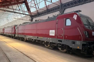 locomotivele de 90 de milioane de euro in pericol sa ramana pe loc problemele cu sistemul etcs le ar putea bloca circulatia 6a7a4b8a9c286