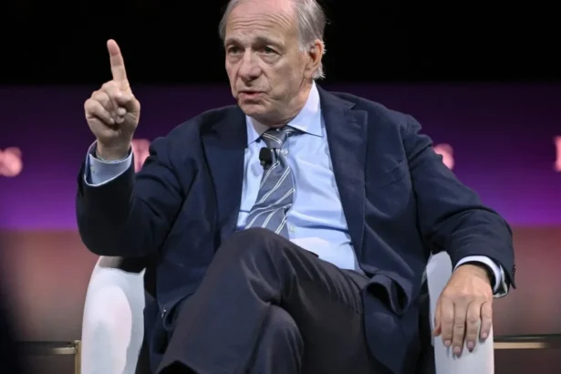 miliardarul ray dalio avertizeaza ca o criza a datoriei se apropie dupa ce trezoreria a decis sa intensifice rascumpararea de obligatiuni 6a8aa66348262