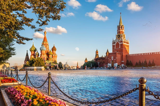 ministrul rus de externe si seful diplomatiei vaticanului vor discuta despre ucraina la moscova 6a870ade74ba7