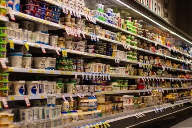 mutare uriasa pe piata de retail din republica moldova liderul cu 320 de magazine vrea sa inghita inca o retea concurenta intra pe fir 6a74cd10eb5d7