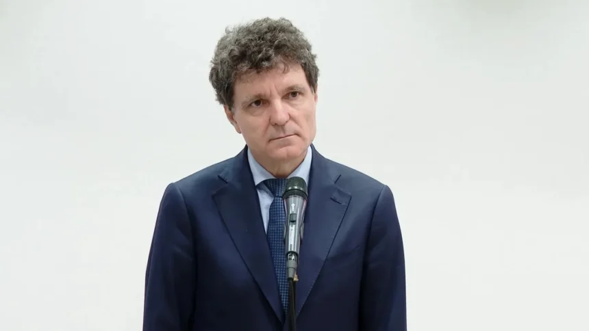 nicusor dan avertizeaza ca ar putea retrimite in parlament legea decarbonizarii voi uza de toate prerogativele constitutionale miza miliarde de euro din pnrr 6a722d4fe96f4