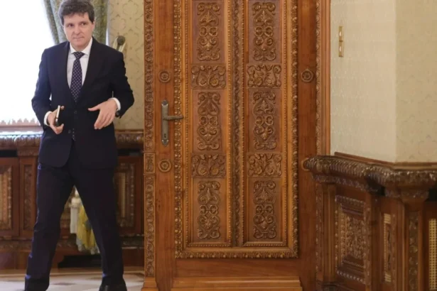nicusor dan presat sa numeasca premierul printr o plangere prealabila la cotroceni si o sesizare la curtea de apel 6a783f37c0bbb