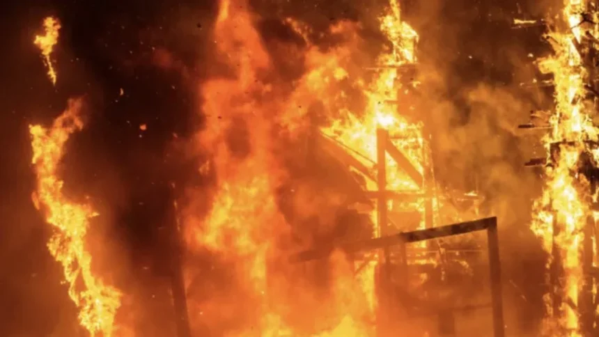 noua persoane si au pierdut viata intr un incendiu izbucnit la un hotel din metropola indiana kolkata 6a861857749a4