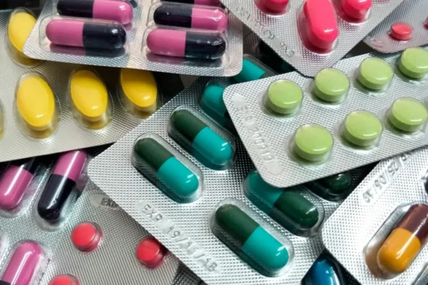 pacientii ii raspund dur lui ilie bolojan un medicament accesibil doar pe hartie nu trateaza pe nimeni ce propusese premierul 6a8747a5c169e