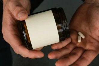 pericolul urias din suplimentele cumparate de pe internet falsul care i a distrus casnicia si mintea unui barbat 6a6ecdccbb013