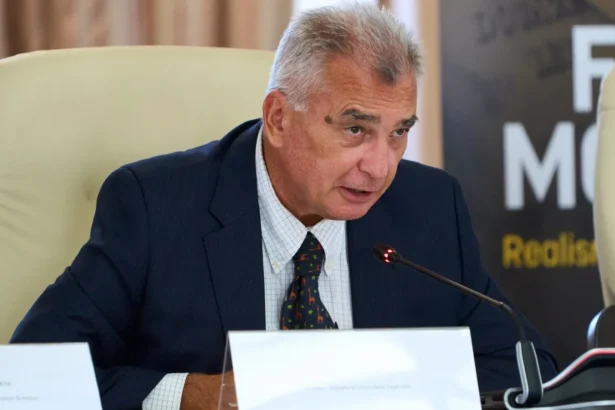 petrisor peiu ataca partidele din fosta coalitie sub perdeaua populismului pregatesc una dintre cele mai mari fraude politice din istoria romaniei 6a70af4c59cbb