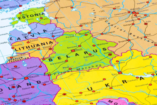 polonia isi intareste frontiera de est trupele americane britanice si franceze se alatura eforturilor 6a88b0c734385