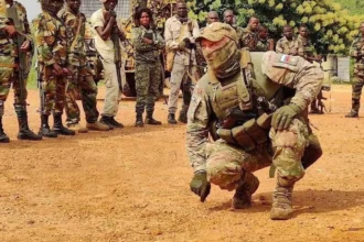 putin intareste africa corps rusia sfideaza sanctiunile si trimite vehicule de lupta in mali chiar pe sub nasul britanicilor 6a6f099d4e93b