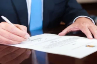 romania a pupat ghiulul taxele pe pensii si salarii si cota tva obligatii convenite la washington printr un acord semnat pe 16 aprilie document 6a746de4c0e61
