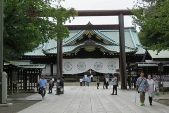 sanctuarul interzis japonia infurie china si coreea de sud la 81 de ani de la capitulare 6a804cb713aac