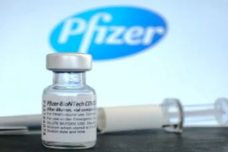 scandal urias pe tema vaccinurilor anti covid polonia refuza sa plateasca 13 miliarde de euro catre pfizer 6a713f934ba09