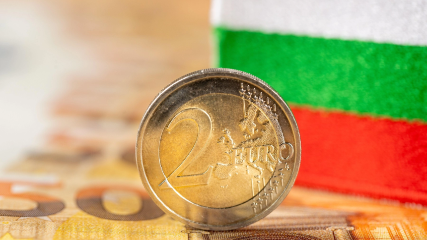 schimbare in magazinele din bulgaria de la 9 august preturile vor fi afisate exclusiv in euro 6a76b6ca94011