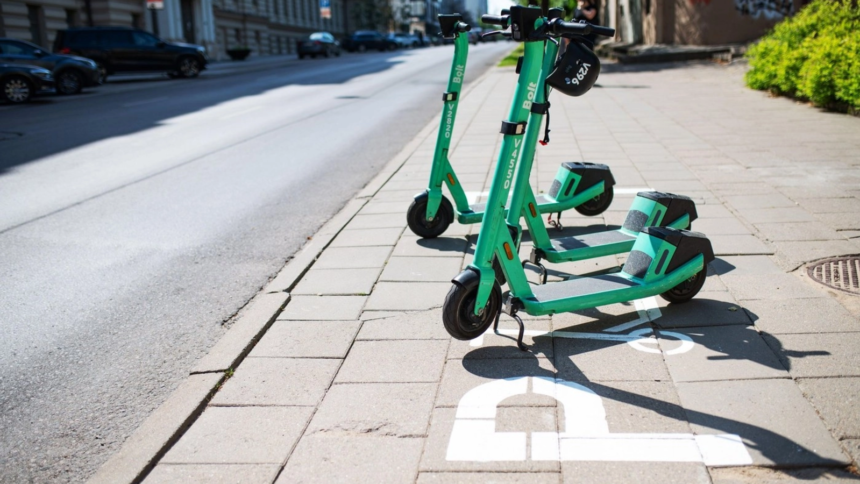 schimbare majora ce ii vizeaza pe utilizatorii de trotinete electrice ce prevede noua forma a proiectului de lege 6a7536bb8cd65