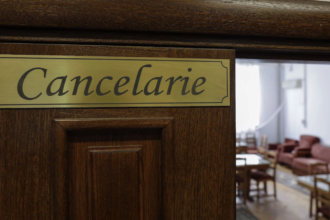 schimbari importante pentru profesori in noua lege a salarizarii vechimea din afara scolii poate conta la salariu iar directorii pot primi bani in plus 6a8860e62894d