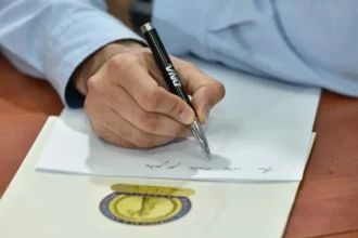 se rupe frontul in dosarul casei din spaga angajati ai primariei firme si o directoare au batut palma cu dna fostul primar trimis separat in judecata 6a71f588840f1