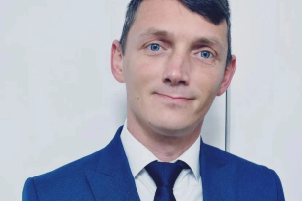 senatorul cu studii la academicsingles trimis in judecata intr un nou dosar a condus din nou cu permisul suspendat si nu a oprit la semnalul politiei 6a705f962db23