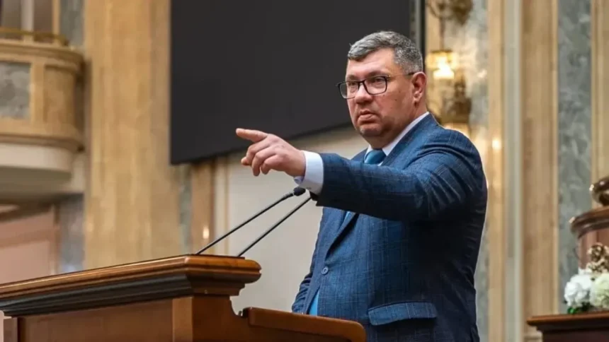 senatorul ex pot robert ghita este acuzat de sotie ca a agresat o si a dat o afara din casa politia a emis ordin de protectie 6a7a13f65a129
