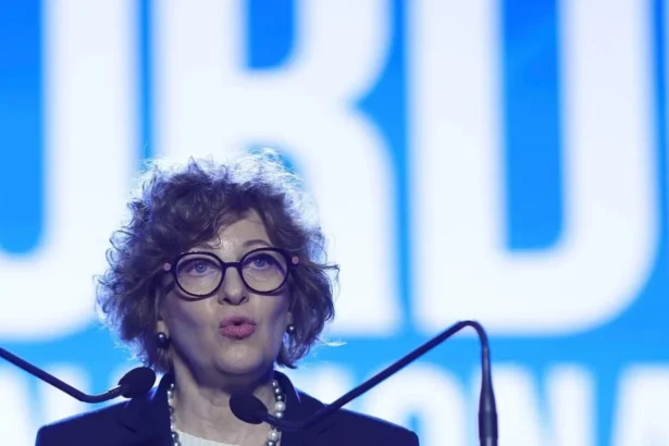 sindicalistii din mipe o critica in termeni duri pe oana gheorghiu o acuza inclusiv ca promoveaza fake news uri daca aveti curaj veniti sa vedeti adevarul 6a7b1ccd4593f
