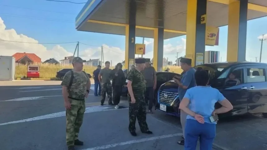 soferi frustrati din moscova se confrunta cu cozi lungi la realimentare din cauza reaparitiei penuriei de combustibil 6a86eec5c24a4