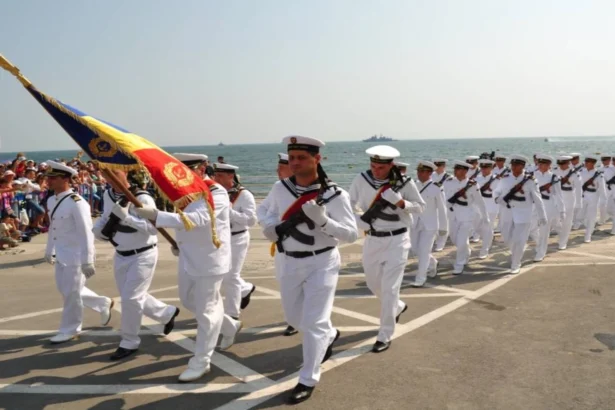 spectacol naval la constanta de ziua marinei peste 3 500 de militari 50 de nave si 15 aeronave 6a7c931db935b