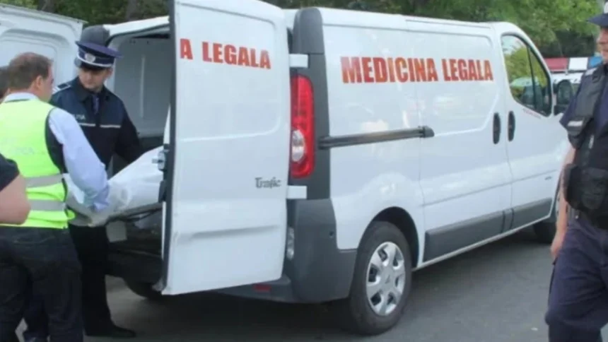 tanar gasit fara suflare intr un apartament din centrul vechi al capitalei ar fi incercat sa si puna capat zilelor 6a8c41f38667f