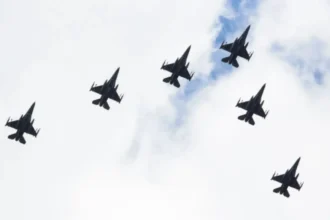 tensiuni in stramtoarea taiwan avioane militare americane au survolat zona strategica anuntul transmis de flota a 7 a a sua 6a891a3f3977a
