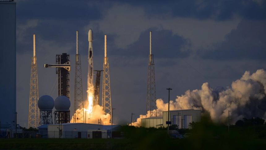 un fragment dintr o racheta spacex va lovi luna cu o viteza de aproximativ 8 700 km h care vor fi consecintele 6a6d2466b276b