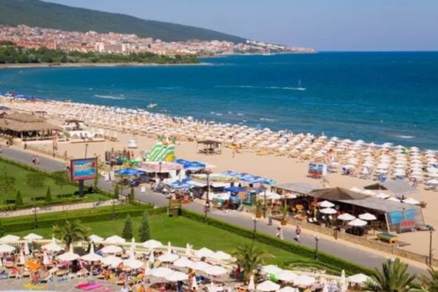 vacanta all inclusive de peste 3 500 de euro in bulgaria terminata inainte sa inceapa agentia i a anuntat prins sms nu mergeti la aeroport va anulam calatoria 6a7951ab0f86d