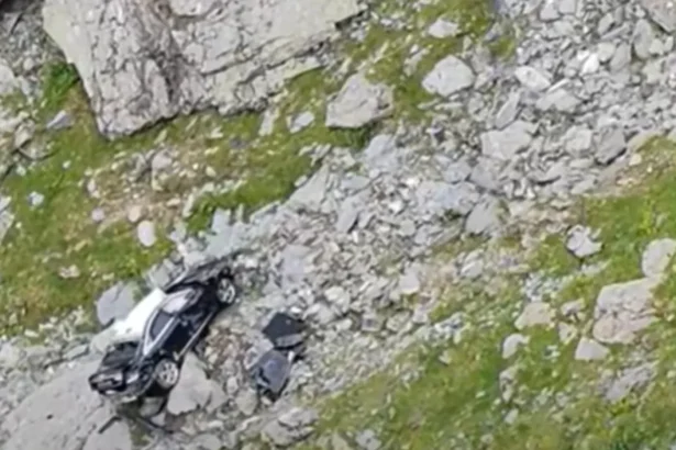 video a coborat sa faca o poza apoi si a vazut masina rostogolindu se in rapa scenariul se repeta pe transfagarasan 6a79a652a4e0c
