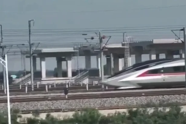 video china a doborat un record mondial trenul care a atins 800 km h in doar 53 secunde 6a808875dd50f