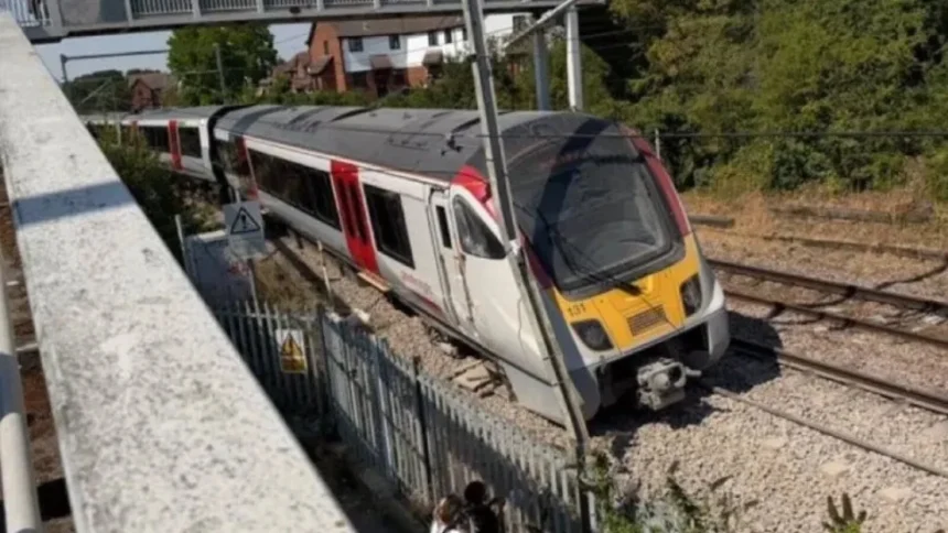 video inca un tren a deraiat in anglia e al doilea in doua zile 6a7f4c1cb1128