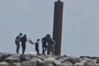 video jandarmii amenintati dupa ce au izolat zona in care o drona a fost vazuta in apa la costinesti eu personal te dau afara de la jobul tau reactia lui radu miruta 6a7e2e7336905