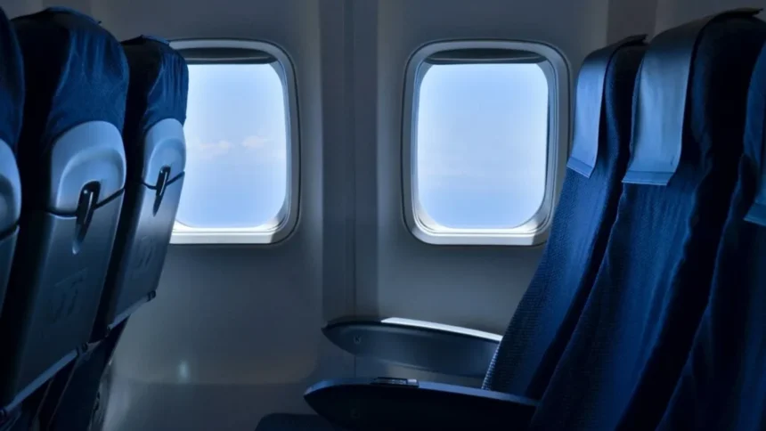 video rusia a lansat primul avion de pasageri cu componente exclusiv rusesti pentru a reduce dependenta de tehnologia occidentala 6a7193f53fe92