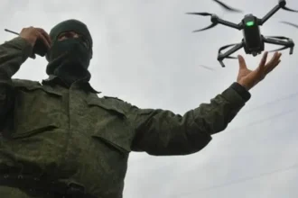 video ucraina sustine ca rusia fugareste civilii cu drone un barbat care vindea legume a scapat miraculos dupa ce a fost atacat 6a71f9e6ca9b2